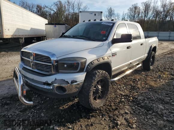 2008 Dodge 2500 SXT z VIN 3D7KS29D48G151022, wystawiony jako Copart lot #81543344 z przebiegiem 178 031 mil mil oraz Szkoda całkowita • Salvage title. Historia ofert i sprzedaży dostępna na DreamBid. Obrazek 1.