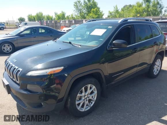 2016 Jeep Cherokee Latitude с VIN 1C4PJMCS0GW154652, выставлен на аукционе IAAI как лот 42466752 с пробегом 195 111 миль миль и . История ставок и продаж доступна на DreamBid. Изображение 17.