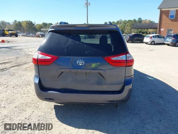 2015 Toyota Sienna LE with VIN 5TDKK3DC4FS574213, listed as a IAAI auction lot 43499386 with 205,058 mi miles and . Bid and sale history available at DreamBid. Image 16.