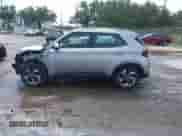 2025 Hyundai Venue SEL с VIN KMHRC8A38SU376877, выставлен на аукционе IAAI как лот 43363036 с пробегом 1 844 миль миль и . История ставок и продаж доступна на DreamBid. Изображение 15.