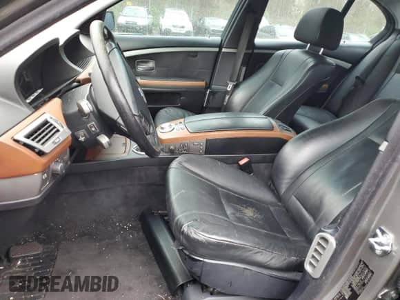 2004 BMW 7 Series 745i z VIN WBAGL63424DP68405, wystawiony jako Copart lot #51768045 z przebiegiem 126 048 mil mil oraz Szkoda całkowita • Salvage title. Historia ofert i sprzedaży dostępna na DreamBid. Obrazek 7.