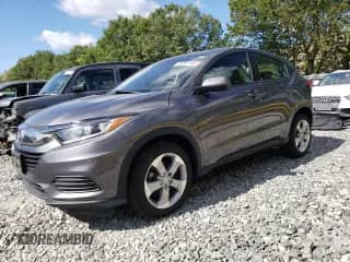 2019 Honda HR-V LX z VIN 3CZRU6H30KG726351, wystawiony jako Copart lot #80897105 z przebiegiem 51 223 mil mil oraz Szkoda całkowita • Salvage title. Historia ofert i sprzedaży dostępna na DreamBid. Obrazek 1.