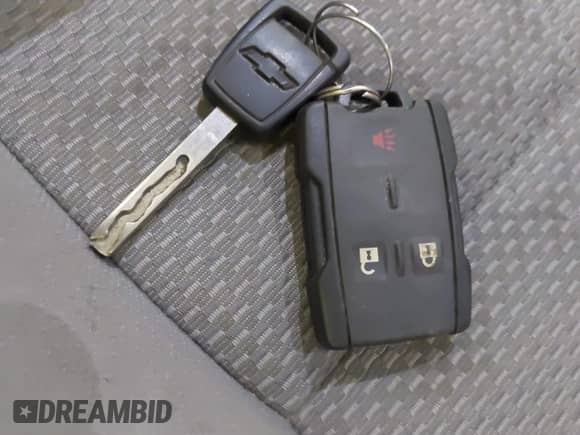 2014 Chevrolet Silverado 1500 Work Truck z VIN 1GCVKPEH0EZ147414, wystawiony jako IAAI lot #42703605 z przebiegiem 167 426 mil mil oraz . Historia ofert i sprzedaży dostępna na DreamBid. Obrazek 11.