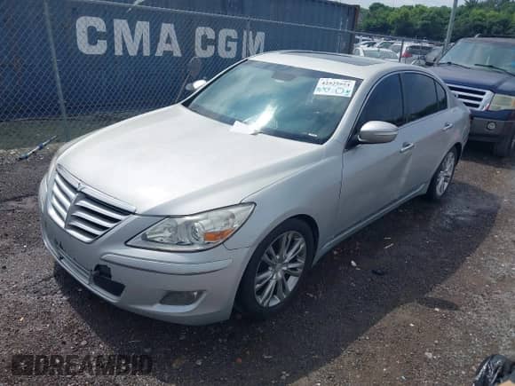 2010 Hyundai Genesis с VIN KMHGC4DF8AU097112, выставлен на аукционе IAAI как лот 42525954 с пробегом 108 553 миль миль и . История ставок и продаж доступна на DreamBid. Изображение 2.