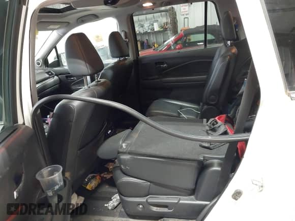 2019 Honda Pilot Elite z VIN 5FNYF6H04KB019776, wystawiony jako IAAI lot #42936436 z przebiegiem 134 465 mil mil oraz . Historia ofert i sprzedaży dostępna na DreamBid. Obrazek 8.