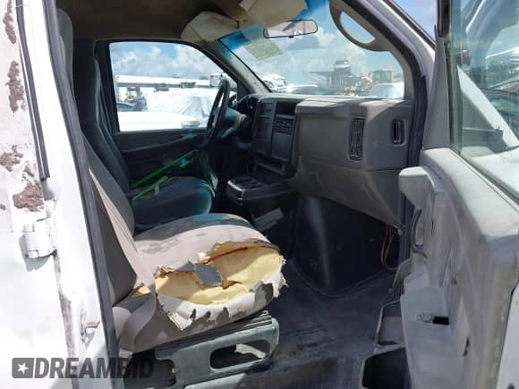 2006 Chevrolet Express Cargo с VIN 1GCFG15X961274673, выставлен на аукционе IAAI как лот 42901897 с пробегом 178 676 миль миль и . История ставок и продаж доступна на DreamBid. Изображение 5.