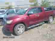 2008 Toyota Tundra Limited z VIN 5TFBV58168X053650, wystawiony jako IAAI lot #42515155 z przebiegiem 183 461 mil mil oraz . Historia ofert i sprzedaży dostępna na DreamBid. Obrazek 2.