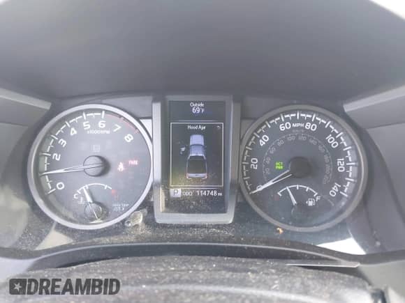 2017 Toyota Tacoma SR5 with VIN 3TMCZ5AN7HM115200, listed as a IAAI auction lot 43115086 with 117,000 mi miles and . Bid and sale history available at DreamBid. Image 7.