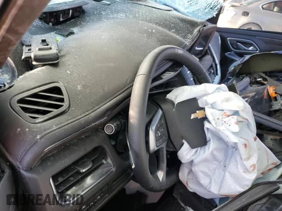 2024 Chevrolet Suburban LS z VIN 1GNSKBKD6RR233296, wystawiony jako Copart lot #83033804 z przebiegiem Nie podano mil oraz Szkoda całkowita • Salvage title. Historia ofert i sprzedaży dostępna na DreamBid. Obrazek 9.