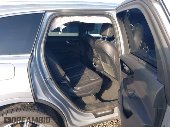 2017 Audi Q7 Premium Plus with VIN WA1LAAF75HD016455, listed as a IAAI auction lot 43221338 with 112,401 mi miles and . Bid and sale history available at DreamBid. Image 8.