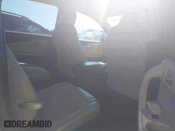 2009 Chevrolet Traverse LTZ z VIN 1GNER33D19S150882, wystawiony jako IAAI lot #41803912 z przebiegiem 156 229 mil mil oraz . Historia ofert i sprzedaży dostępna na DreamBid. Obrazek 8.