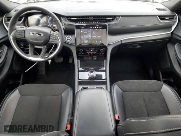 2024 Jeep Grand Cherokee Altitude X с VIN 1C4RJKAG4R8562185, выставлен на аукционе Copart как лот 81457145 с пробегом 3 390 миль миль и Списание • Salvage title. История ставок и продаж доступна на DreamBid. Изображение 8.