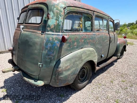 1953 Chevrolet Suburban с VIN H53K032117, выставлен на аукционе Copart как лот 83868164 с пробегом Не указан миль и Чистый • Clean title. История ставок и продаж доступна на DreamBid. Изображение 4.