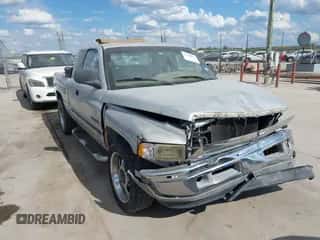 2001 Dodge 1500 z VIN 3B7HC13Y61M572741, wystawiony jako IAAI lot #43400970 z przebiegiem 211 124 mil mil oraz . Historia ofert i sprzedaży dostępna na DreamBid. Obrazek 1.