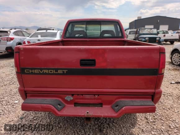 1994 Chevrolet S-10 LS с VIN 1GCDT14W0R8151688, выставлен на аукционе Copart как лот 64858115 с пробегом 254 238 миль миль и Чистый • Clean title. История ставок и продаж доступна на DreamBid. Изображение 6.