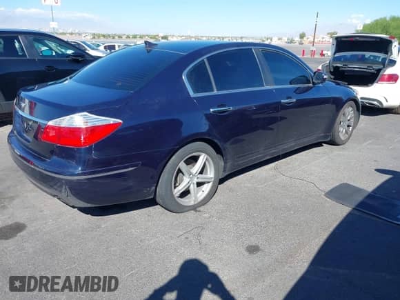 2009 Hyundai Genesis с VIN KMHGC46E09U024400, выставлен на аукционе IAAI как лот 43316245 с пробегом 127 995 миль миль и . История ставок и продаж доступна на DreamBid. Изображение 4.