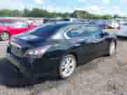 2013 Nissan Maxima SV z VIN 1N4AA5AP2DC829351, wystawiony jako IAAI lot #43296551 z przebiegiem 193 444 mil mil oraz . Historia ofert i sprzedaży dostępna na DreamBid. Obrazek 4.