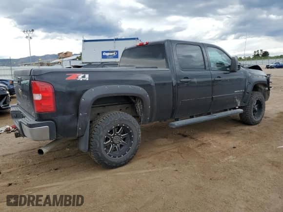 2007 Chevrolet Silverado 2500HD 1LT с VIN 1GCHK23K17F549252, выставлен на аукционе Copart как лот 71681275 с пробегом 134 928 миль миль и Списание • Salvage title. История ставок и продаж доступна на DreamBid. Изображение 3.