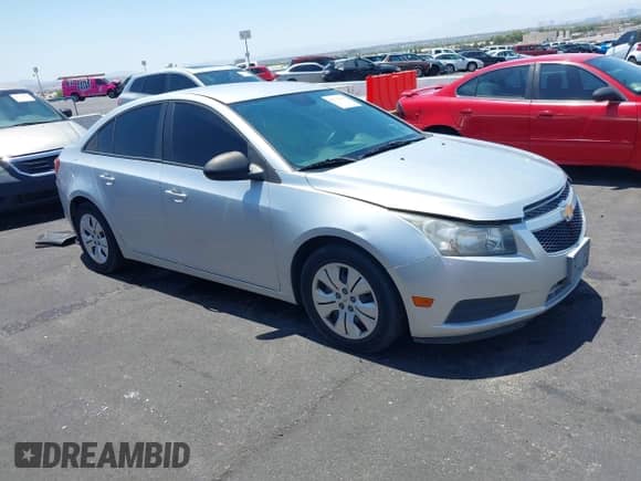 2014 Chevrolet Cruze LS с VIN 1G1PB5SG0E7217944, выставлен на аукционе IAAI как лот 42732565 с пробегом 182 757 миль миль и . История ставок и продаж доступна на DreamBid. Изображение 1.
