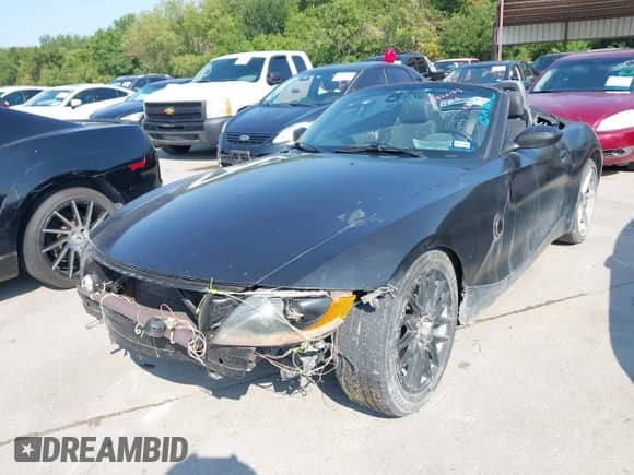 2004 BMW Z4 2.5i with VIN 4USBT33514LS50113, listed as a IAAI auction lot 42860163 with Not provided miles and . Bid and sale history available at DreamBid. Image 2.