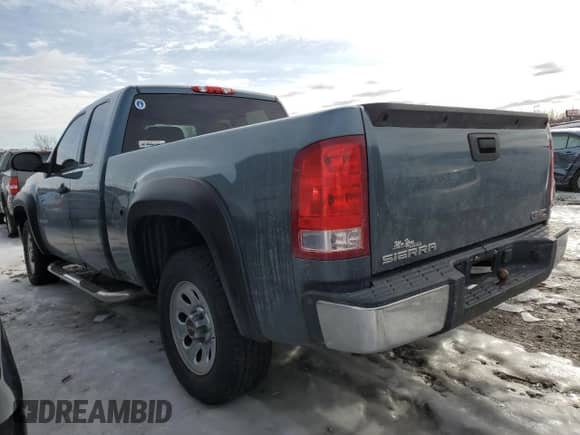 2008 GMC Sierra 1500 Work Truck with VIN 1GTEC19X68Z134439, listed as a Copart auction lot 88669475 with 122,092 mi miles and Salvage title. Bid and sale history available at DreamBid. Image 2.