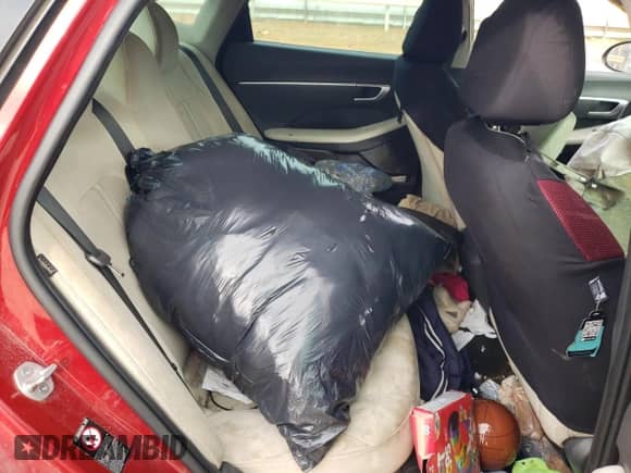 2023 Hyundai Sonata SE z VIN KMHL24JA4PA266532, wystawiony jako Copart lot #69036245 z przebiegiem 97 548 mil mil oraz Czysty tytuł • Clean title. Historia ofert i sprzedaży dostępna na DreamBid. Obrazek 10.