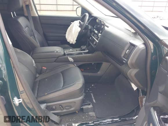 2025 Nissan Pathfinder SL with VIN 5N1DR3CA4SC204536, listed as a IAAI auction lot 43014502 with 3,683 mi miles and . Bid and sale history available at DreamBid. Image 5.