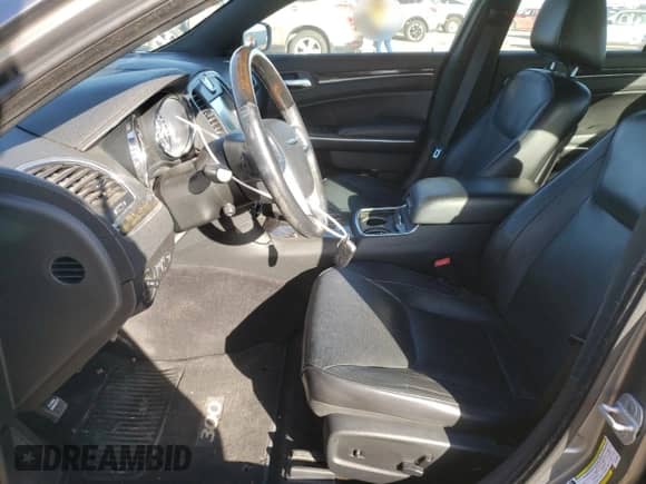 2012 Chrysler 300 C с VIN 2C3CCAKT2CH179874, выставлен на аукционе Copart как лот 71142403 с пробегом 172 825 миль миль и Списание • Salvage title. История ставок и продаж доступна на DreamBid. Изображение 7.