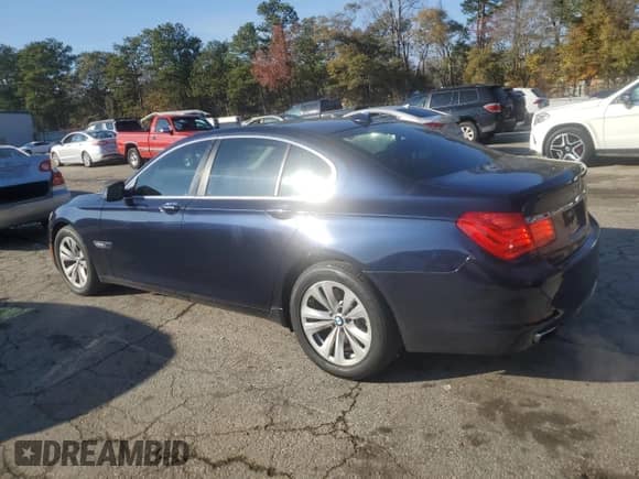 2011 BMW 7 Series 740i с VIN WBAKA4C51BC613053, выставлен на аукционе Copart как лот 81778304 с пробегом 92 634 миль миль и Списание • Salvage title. История ставок и продаж доступна на DreamBid. Изображение 2.