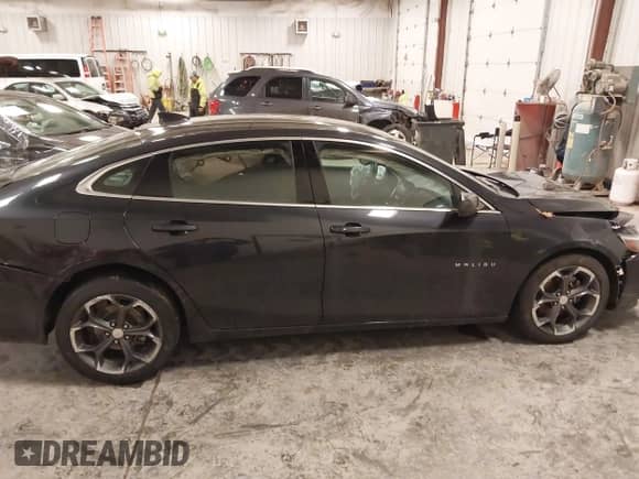 2022 Chevrolet Malibu LT z VIN 1G1ZD5ST1NF138028, wystawiony jako IAAI lot #41615474 z przebiegiem 82 037 mil mil oraz . Historia ofert i sprzedaży dostępna na DreamBid. Obrazek 13.