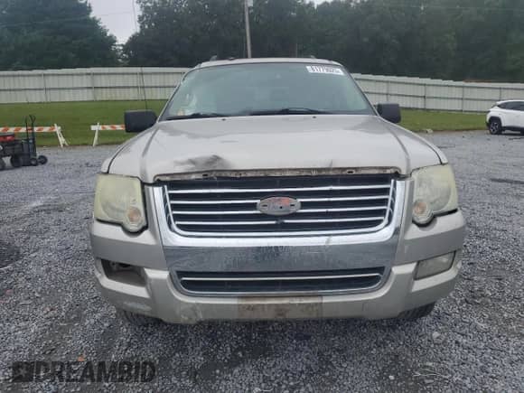 2008 Ford Explorer XLT z VIN 1FMEU63E78UA74990, wystawiony jako Copart lot #81779025 z przebiegiem 275 265 mil mil oraz Szkoda całkowita • Salvage title. Historia ofert i sprzedaży dostępna na DreamBid. Obrazek 5.
