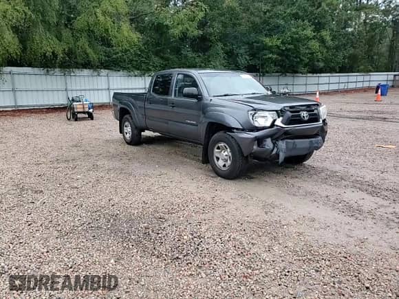 2014 Toyota Tacoma PreRunner with VIN 3TMKU4HN1EM038779, listed as a Copart auction lot 81866785 with 215,853 mi miles and Salvage title. Bid and sale history available at DreamBid. Image 13.