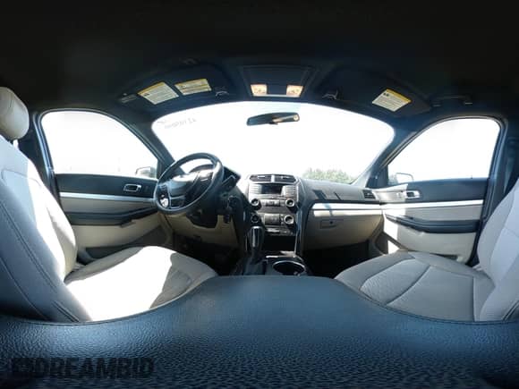 2018 Ford Explorer z VIN 1FM5K7BH6JGB85543, wystawiony jako IAAI lot #42305090 z przebiegiem 75 662 mil mil oraz . Historia ofert i sprzedaży dostępna na DreamBid. Obrazek 18.