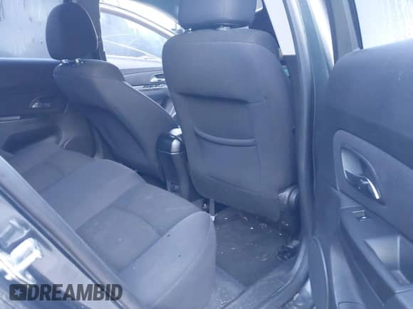 2013 Chevrolet Cruze 1LT с VIN 1G1PC5SB1D7180841, выставлен на аукционе IAAI как лот 43480020 с пробегом 107 954 миль миль и . История ставок и продаж доступна на DreamBid. Изображение 8.