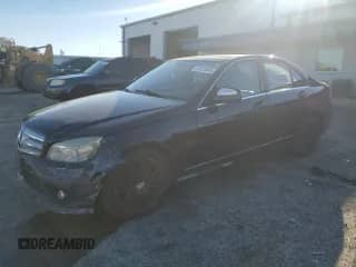 2008 Mercedes-Benz C 300 Sport с VIN WDDGF81X78F106984, выставлен на аукционе Copart как лот 82270645 с пробегом 180 295 миль миль и На запчасти • Non repairable. История ставок и продаж доступна на DreamBid. Изображение 1.