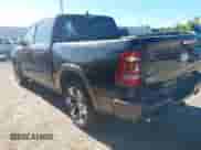 2021 Ram 1500 Longhorn z VIN 1C6SRFKT7MN664062, wystawiony jako IAAI lot #42220593 z przebiegiem 95 815 mil mil oraz . Historia ofert i sprzedaży dostępna na DreamBid. Obrazek 3.