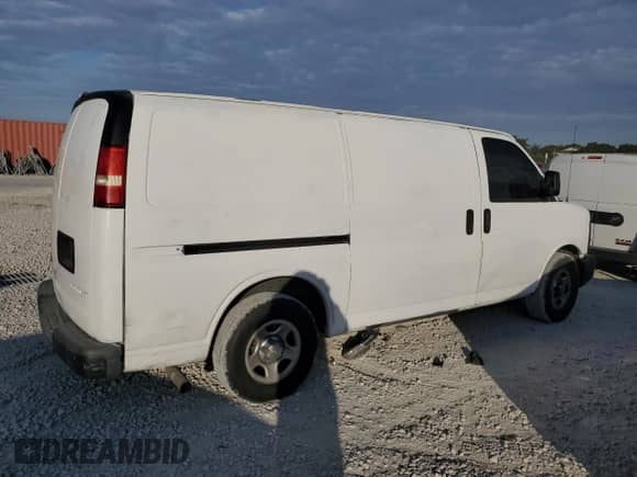 2006 Chevrolet Express Cargo с VIN 1GCEG15X061109106, выставлен на аукционе Copart как лот 88307575 с пробегом 230 427 миль миль и Списание • Salvage title. История ставок и продаж доступна на DreamBid. Изображение 3.