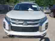 2021 Mitsubishi Outlander ES z VIN JA4ARUAU7MU003537, wystawiony jako IAAI lot #43092424 z przebiegiem 49 791 mil mil oraz . Historia ofert i sprzedaży dostępna na DreamBid. Obrazek 12.