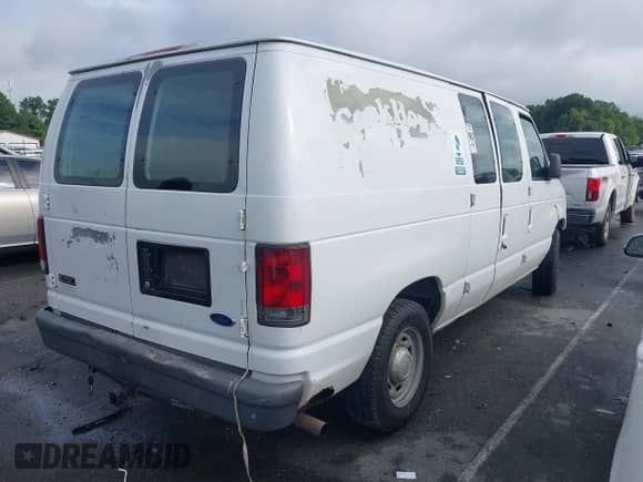 2005 Ford Econoline Cargo z VIN 1FTRE14W65HA89658, wystawiony jako IAAI lot #42965172 z przebiegiem 208 734 mil mil oraz . Historia ofert i sprzedaży dostępna na DreamBid. Obrazek 4.