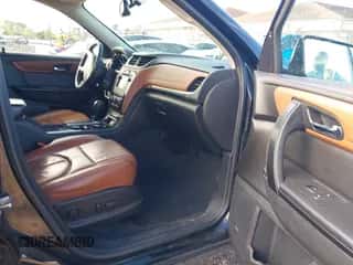 2017 Chevrolet Traverse LT с VIN 1GNKRHKD1HJ149950, выставлен на аукционе IAAI как лот 43384455 с пробегом 159 126 миль миль и . История ставок и продаж доступна на DreamBid. Изображение 5.