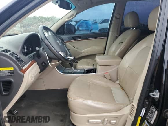 2012 Hyundai Veracruz Limited z VIN KM8NU4CC5CU188501, wystawiony jako Copart lot #76837674 z przebiegiem 217 809 mil mil oraz Szkoda całkowita • Salvage title. Historia ofert i sprzedaży dostępna na DreamBid. Obrazek 7.