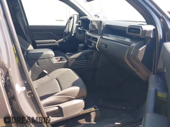 2024 Toyota Tacoma TRD Off Road with VIN 3TMLB5JN7RM022960, listed as a IAAI auction lot 43431604 with 25,332 mi miles and . Bid and sale history available at DreamBid. Image 5.