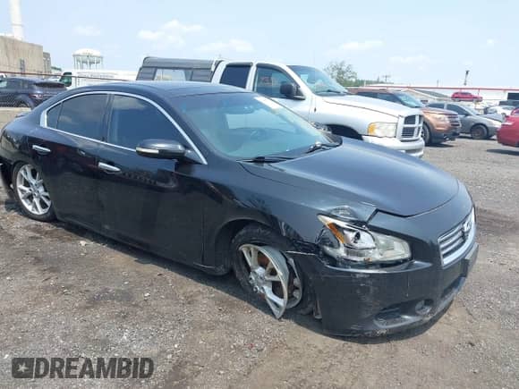 2014 Nissan Maxima SV with VIN 1N4AA5AP7EC913876, listed as a IAAI auction lot 42487703 with 165,451 mi miles and . Bid and sale history available at DreamBid. Image 1.