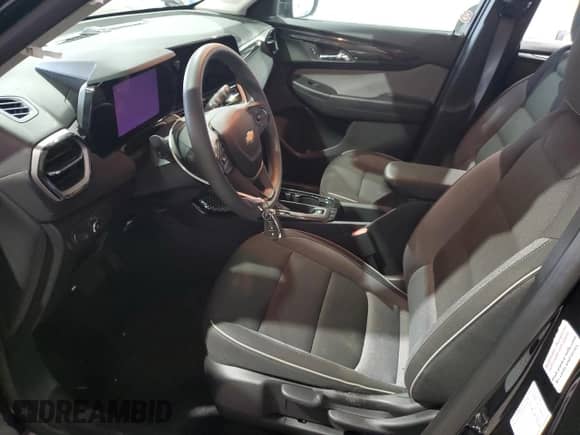 2025 Chevrolet TrailBlazer LT with VIN KL79MRSL7SB219503, listed as a Copart auction lot 89840615 with 13,101 mi miles and Clean title. Bid and sale history available at DreamBid. Image 7.