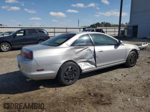2000 Honda Accord EX with VIN 1HGCG3271YA026442, listed as a Copart auction lot 51828905 with 273,856 mi miles and Clean title. Bid and sale history available at DreamBid. Image 3.