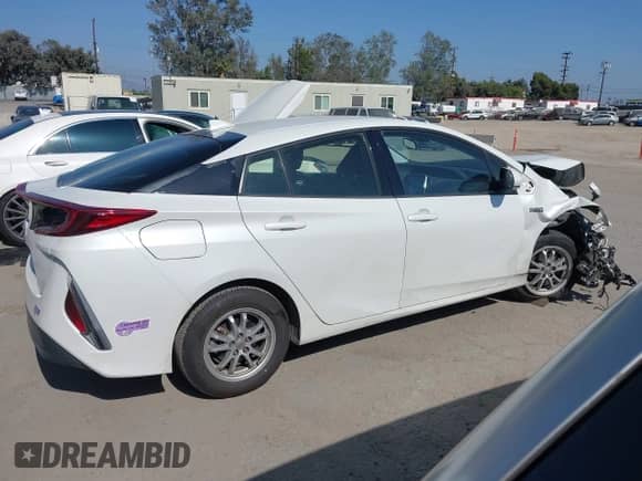 2019 Toyota Prius Plus с VIN JTDKARFP9K3118239, выставлен на аукционе IAAI как лот 42561130 с пробегом 96 756 миль миль и . История ставок и продаж доступна на DreamBid. Изображение 13.