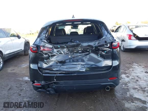 2022 Mazda CX-5 S Carbon Edition с VIN JM3KFBCM2N0589889, выставлен на аукционе IAAI как лот 41321195 с пробегом 36 871 миль миль и . История ставок и продаж доступна на DreamBid. Изображение 16.