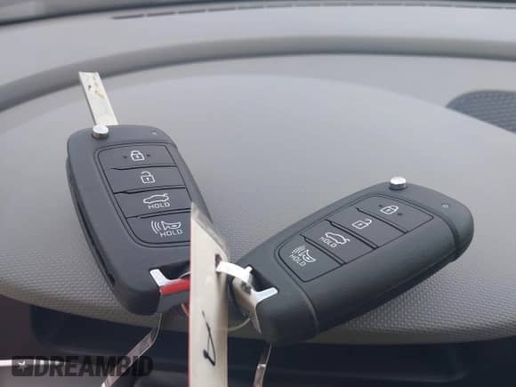 2024 Hyundai Elantra SE z VIN KMHLL4DG0RU784796, wystawiony jako IAAI lot #42354131 z przebiegiem 20 784 mil mil oraz . Historia ofert i sprzedaży dostępna na DreamBid. Obrazek 11.