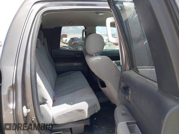 2012 Toyota Tundra с VIN 5TFUM5F18CX029289, выставлен на аукционе IAAI как лот 42583440 с пробегом Не указан миль и . История ставок и продаж доступна на DreamBid. Изображение 8.