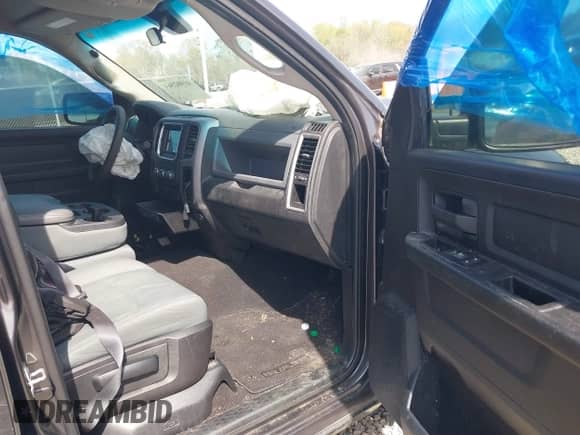 2015 Ram 1500 Tradesman with VIN 1C6RR6FT7FS658887, listed as a IAAI auction lot 41902564 with 66,520 mi miles and . Bid and sale history available at DreamBid. Image 5.